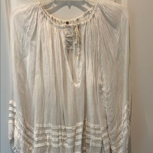 Chic Cream Free People Blouse with Lace Details
